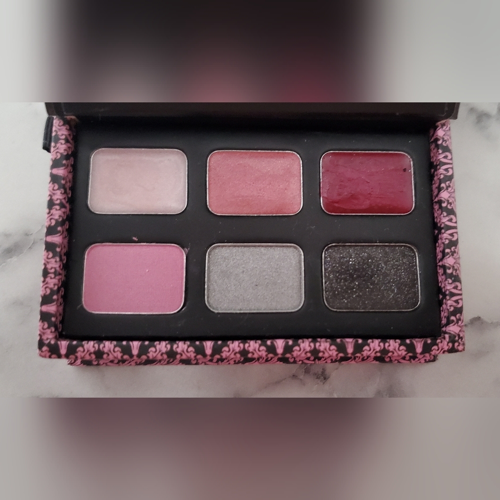 TOO FACED Good Girl-Bad Girl Vintage Makeup Palette - Picture 5 of 6